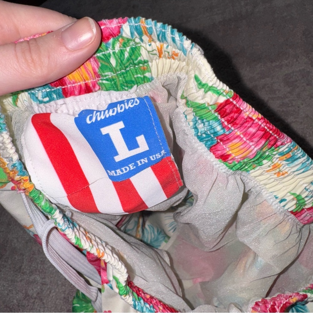 Chubbies Men’s Large Floral Hawaiian Flower Swim Trunks - Picture 3 of 5